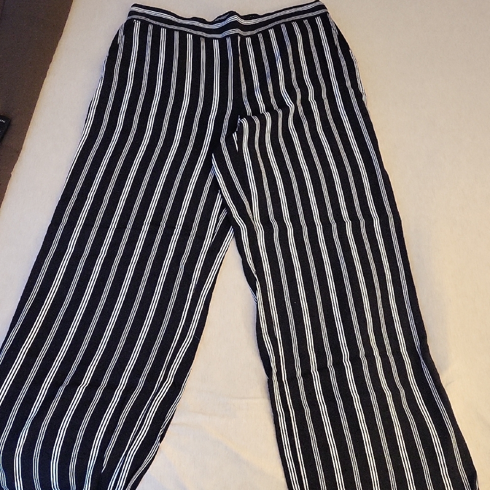 LOFT Black and White Striped Wide Leg Pants - Picture 2 of 5
